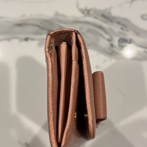 Prada light pink bow wallet!  Nice condition. Double button. Authentication Inc - Picture 15 of 16